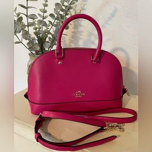 Cute pink COACH purse. Worn once.